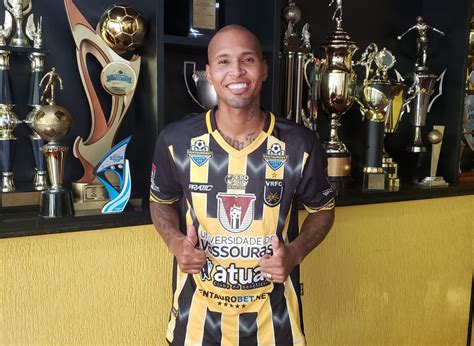 Lembra Dele Ex Fla E Flu Wellington Silva Acerta Com O Volta Redonda