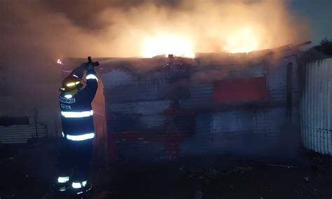 Un Incendio Consumió Una Humilde Casa En El Barrio Noroeste La Brújula 24