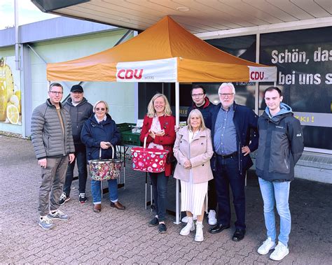 CDU Moers und Junge Union Moers unterstützen Moerser Tafel Ein Teil