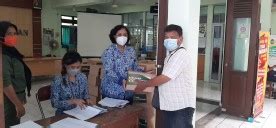 Kelurahan Pringgokusuman Warga Kelurahan Pringgokusuman Terima Bansos