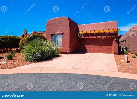 Beautiful Sedona Home Editorial Photo Image Of Green 95150111