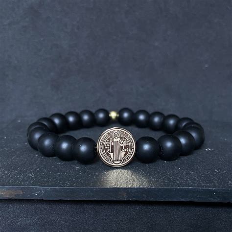 PULSERA MEDALLA DE SAN BENITO ÓNIX ORO NORTHSTONE