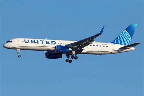 Photos of the Week: New United Livery Lands - Blue Sky News