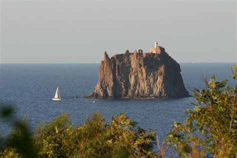 Minicrociere Isole Eolie Mini Crociere Alle Isole Eolie Da Tropea E Vibo