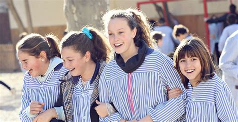 ESCOLA MARIA CORTINA L escola de Reus on la tradició i la innovació