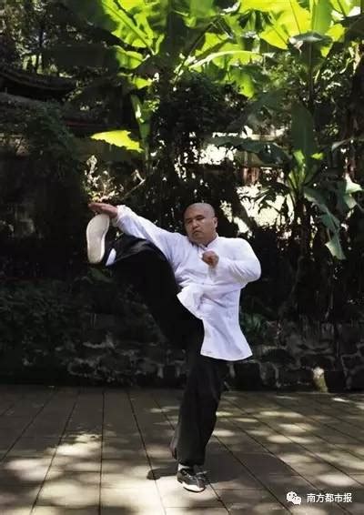 太极拳被mma吊打，20秒ko视频引传统武术之争，李连杰也发声了凤凰财经