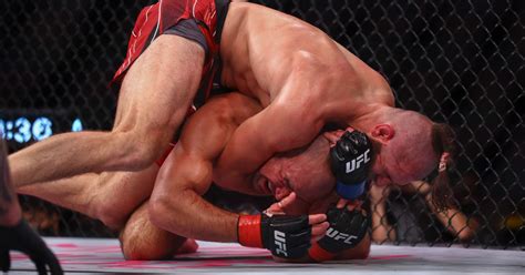 Jiri Prochazka Pulls Off Stunning Submission To Finish Glover Teixeira In Instant Classic In Ufc