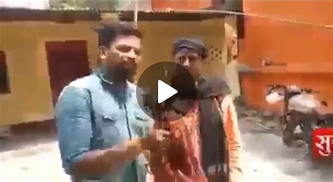 Kalnemi नाम अली खान भेस साधु का हाथ में त्रिशूल डमरू गले में