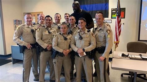 Shaquille O'Neal visits Las Vegas Police Department