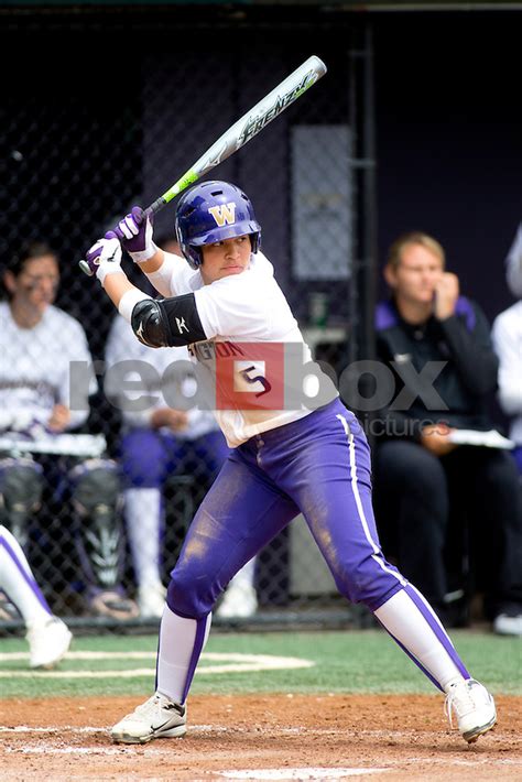 University Of Washington Womens Softball Team Honored The Seniors