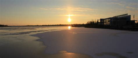 LENS and COVER - PHOTOGRAPHY: Winter is coming - Frozen Tornio River