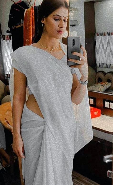 Hot Photos Of Aruna Giri In Sarees Wiki Bio Tv Shows Films Instagram Photoshoots