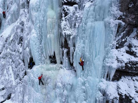 Corso Di Arrampicata Su Ghiaccio Overest Climbing Club