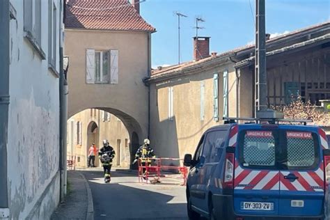 Gironde Langon la rue Fabre fermée à cause d une fuite de gaz en cours