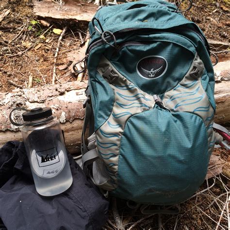 Hiking Water Bottles Best Choices For Proper Hydration On The Trail