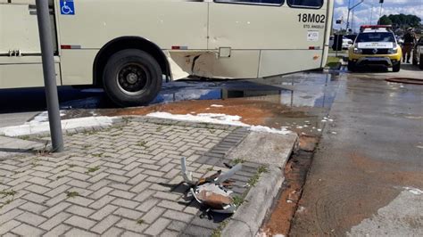 Policial Militar Fica Gravemente Ferido Ap S Bater Moto Contra Nibus