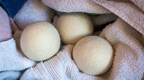 Refresh Your Linty Wool Dryer Balls With This Genius Hack