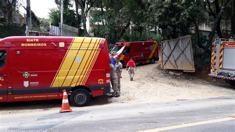 Oper Rios De Obra No Campo Comprido Caem Em Fosso De Elevador