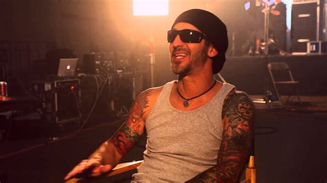 Sully Erna Announces Itunes Radio First Play Of 1000hp Youtube