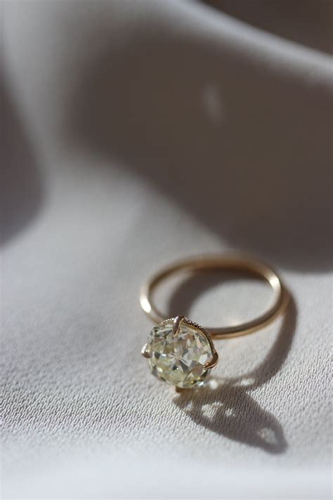 Diamond Engagement Ring Trends for 2023 — Susie Saltzman | Luxury ...