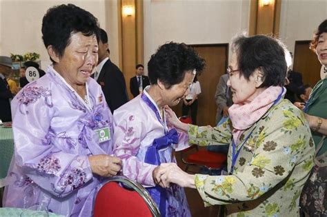 離散家族、北朝鮮で再会 金剛山、2年10カ月ぶり 読んで見フォト 産経フォト