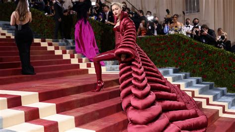 Met Gala 2022 Best Fashion From The Red Carpet Cnn