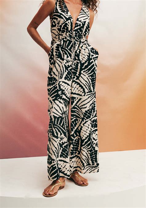 Macacao Decote Profundo Cacay Carioca Brasileira E Latina