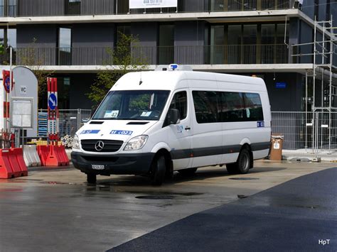 Tl Mercedes Kleinbus Nrc023 Vd 534326 Unterwegs Auf Der Linie 42 In