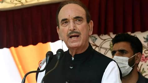 Ghulam Nabi Azad Over 36 Congress Leaders J K Nsui Leaders Resign In Solidarity With Ghulam