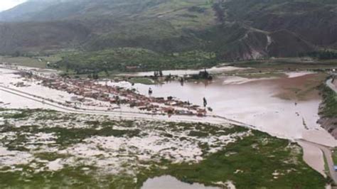 Mindestens Tote Durch Erdrutsche In Peru