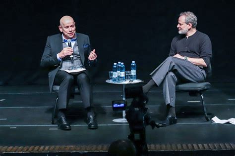 Dan Stulbach recebe o historiador Leandro Karnal no Projeto Diálogos