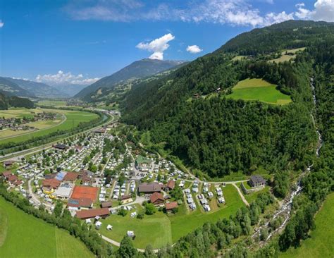 Campingdorf Hofer Camping de taille moyenne à Zell Zillertal ouvert