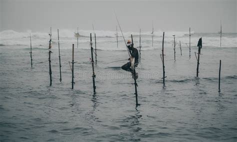 Mirissa Sri Lanka 07 26 2020 Pêcheurs Traditionnels Sur Pilotis