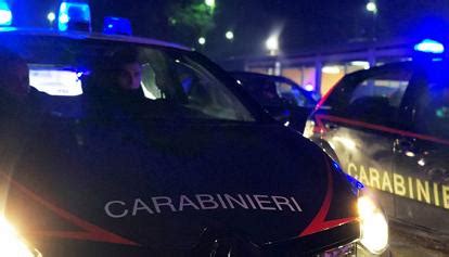 Nettuno Tenta Di Strangolare L Ex Compagna Arrestato Dai Carabinieri