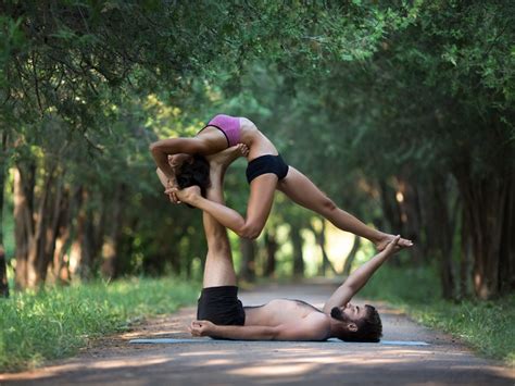 Best Acro Yoga Asanas And It S Benefits