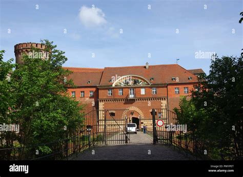 Spandau prison hi-res stock photography and images - Alamy