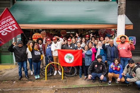 Café da manhã no Armazém do Campo MST Emídio de Souza Flickr