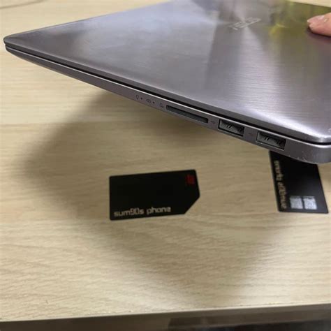 Asus Zenbook 8gb Ram 1tb Hhd128gb Ssd Ux410u I5 7200 頂級文書機14吋 輕薄窄邊框