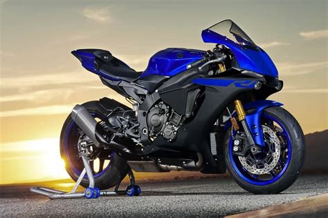 Yamaha YZF R1 2019 Precio Ficha Técnica Opiniones y Prueba