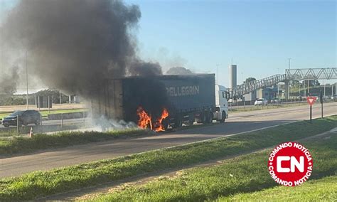 Carreta Pega Fogo E Interdita Rodovia Santos Dumont Sentido Campinas