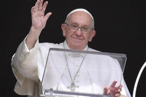 Papa Francisco Batiza Bebê No Mesmo Hospital Em Que Está Internado