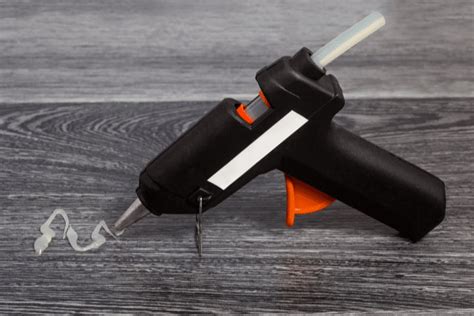 How To Remove Hot Glue From Fabric Solvermatic