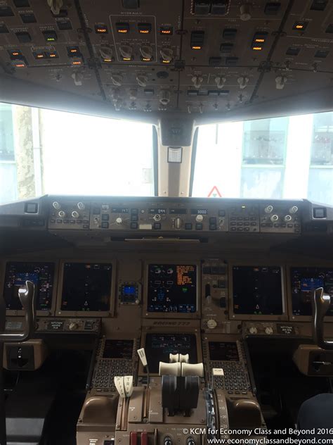 Boeing 777 300Er Cockpit