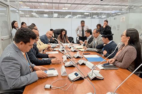 Juez ordena a la Asamblea retomar tres juicios políticos archivados