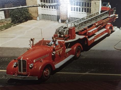 Pittsburgh Pa Spare Ladder 1947 Seagrave 85 Tiller Fire Trucks