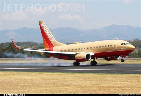 N711HK Boeing 737 7H4 Southwest Airlines Luis V Aguilar JetPhotos