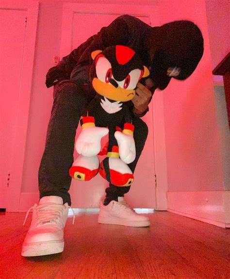 Pin By Pinner On ☩︎ 🕷為 ⸸ Shadow The Hedgehog Sonic And Shadow