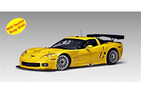 AUTOart Chevrolet Corvette C6R Plain Body Version Yellow 80551