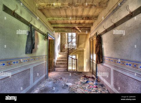 Italy September 2022 Urbex Corridor Of An Abandoned House Hdr Stock