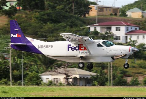 N Fe Fedex Feeder Cessna B Super Cargomaster Photo By Bj Rn D Wel